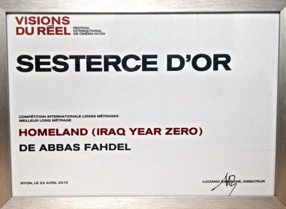 Homeland : Iraq Year Zero remporte le Sesterce d’Or du meilleur long métrage au festival Visions du Réel. Le jury composé notamment de Jean-Stéphane Bron (réalisateur de Cleveland contre Wall Street) et Nicolas Philibert (réalisateur d'Être et avoir) explique : « Abbas Fahdel dessine le portrait sensible et généreux d’un pays et d’un peuple sur lesquels nous n’avions jusqu’ici qu’une vision simpliste, forgée par 25 ans d’images d’actualités et de propagande. Peu à peu, les clichés s’estompent pour laisser place à des personnages, des hommes, des femmes, des enfants, qui deviennent nos proches. Mêlant le roman familial au roman épique, le quotidien et la guerre, la petite et la grande Histoire, le film nous entraîne de Bagdad aux rives du Tigre, berceau de l’humanité. Un grand film. »